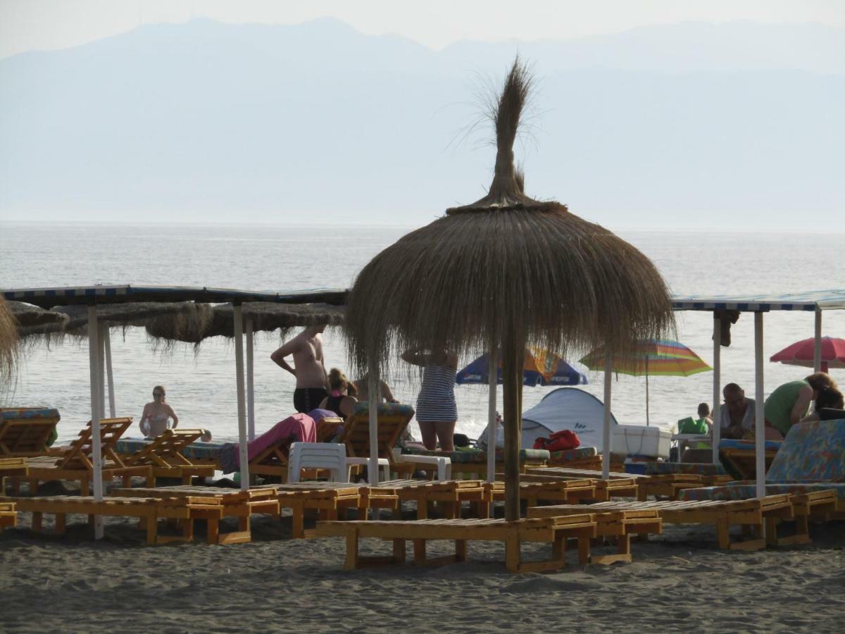 Malaga Paradise Beach Benagalbón Exterior foto